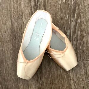 Freed of London Studios 6.5